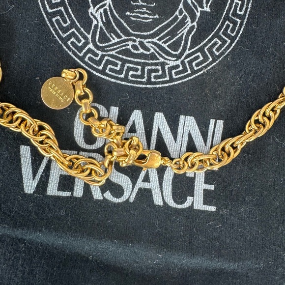 Versace  -RRRE- HRD TO FIND Gold Rope Chain Necklace with Medallions Crystals. - Picture 9 of 13